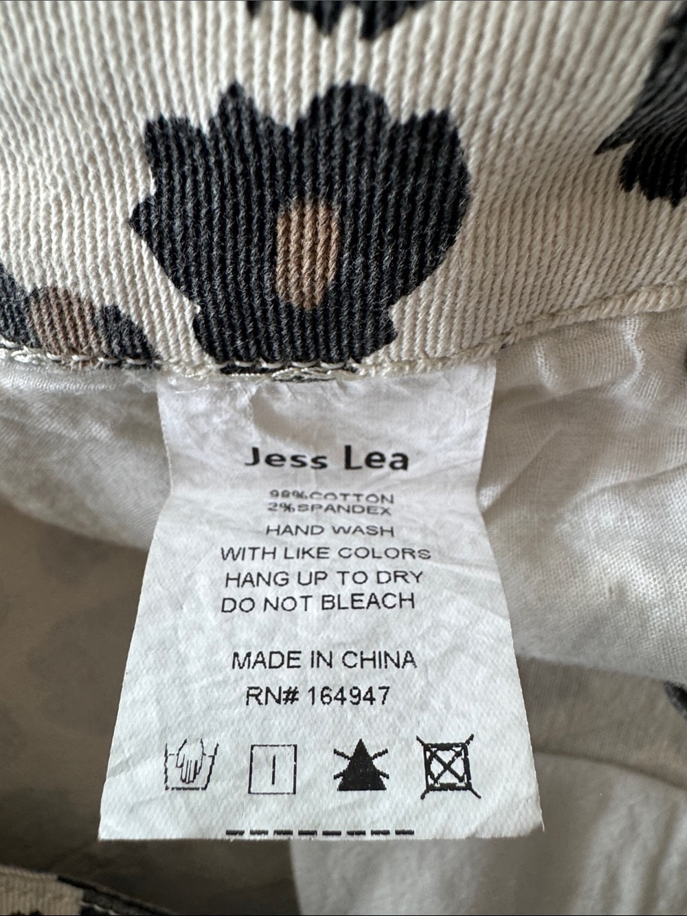 Jess Lea Leopard Print Frayed Hem Women's Shorts - Beige/Black NWT  Sz XL - Picture 8 of 8